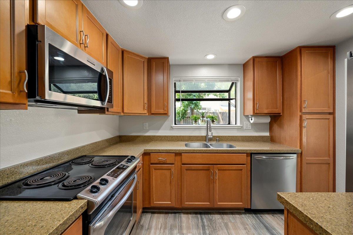 10 Sea Anchor Court