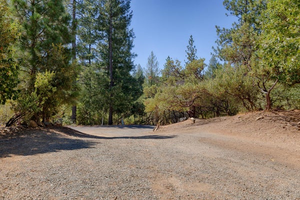 5540 PINE RIDGE RD, FORESTHILL, CA 95631 - Image c48d253e4a4aebcfd0ade1c3ef835697/988448401