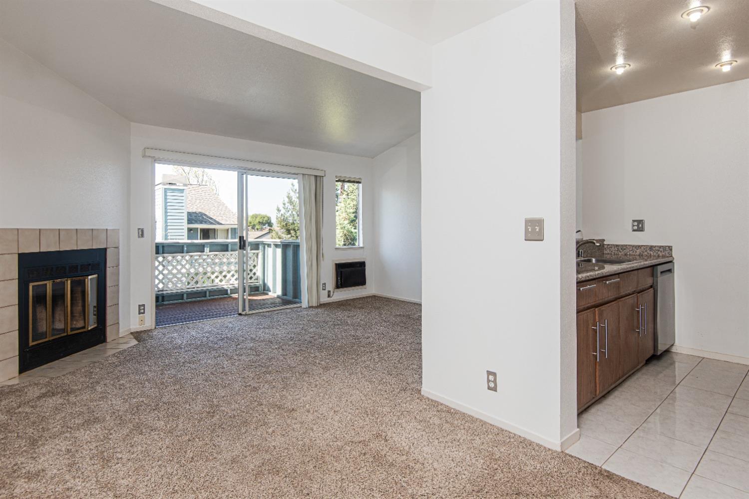 1511 Four Oaks Circle