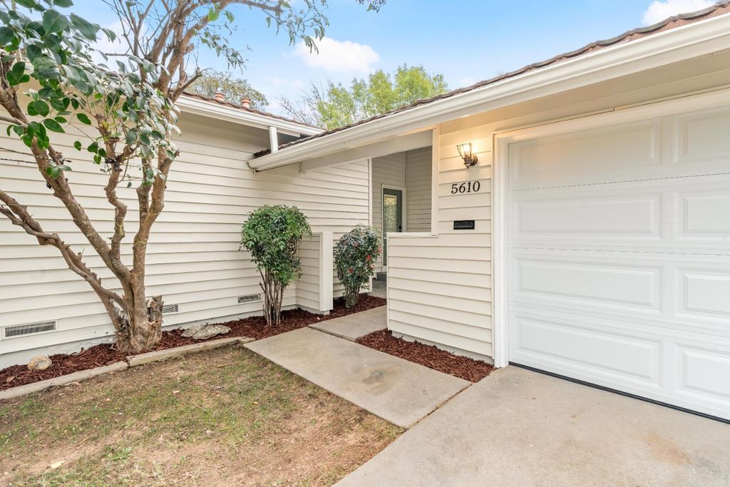 Photo of 5610 Millburn Street, Carmichael, CA 95608 (MLS # 226033927)