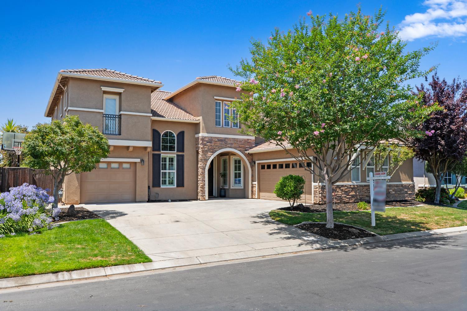 3021 Edgeview Drive