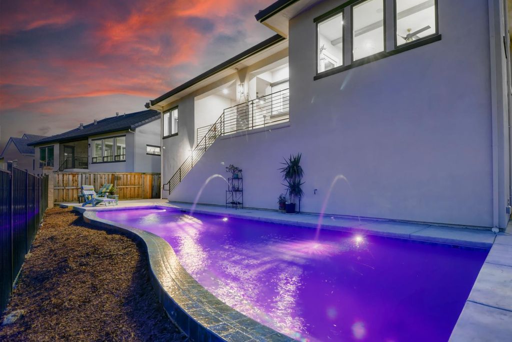 Photo of 2042 Ritchie Street, Folsom, CA 95630 (MLS # 226030244)