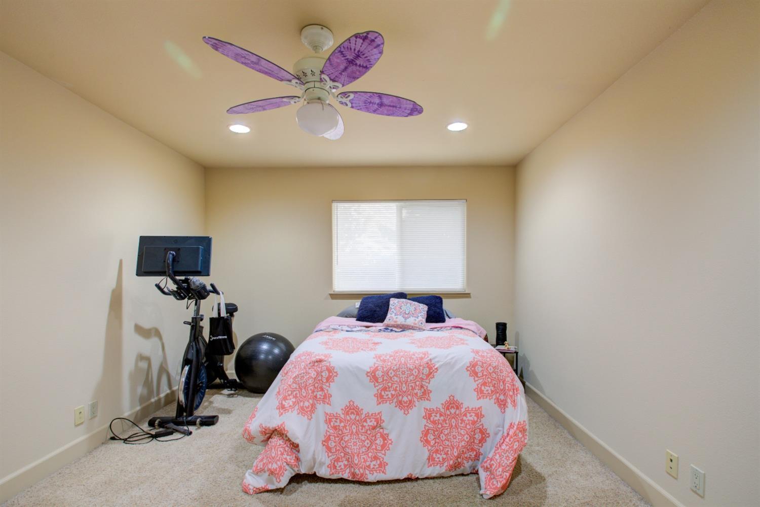 Modesto, California 95355, United States, 4 Bedrooms Bedrooms, ,3 BathroomsBathrooms,Residential,Active,79888