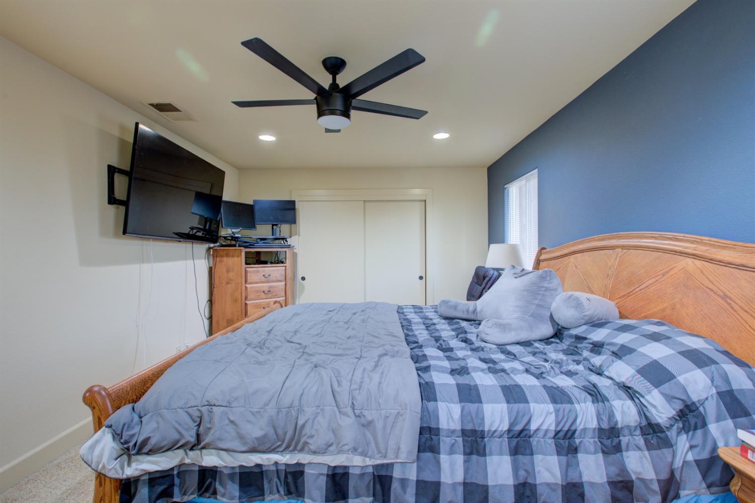 Modesto, California 95355, United States, 4 Bedrooms Bedrooms, ,3 BathroomsBathrooms,Residential,Active,79888