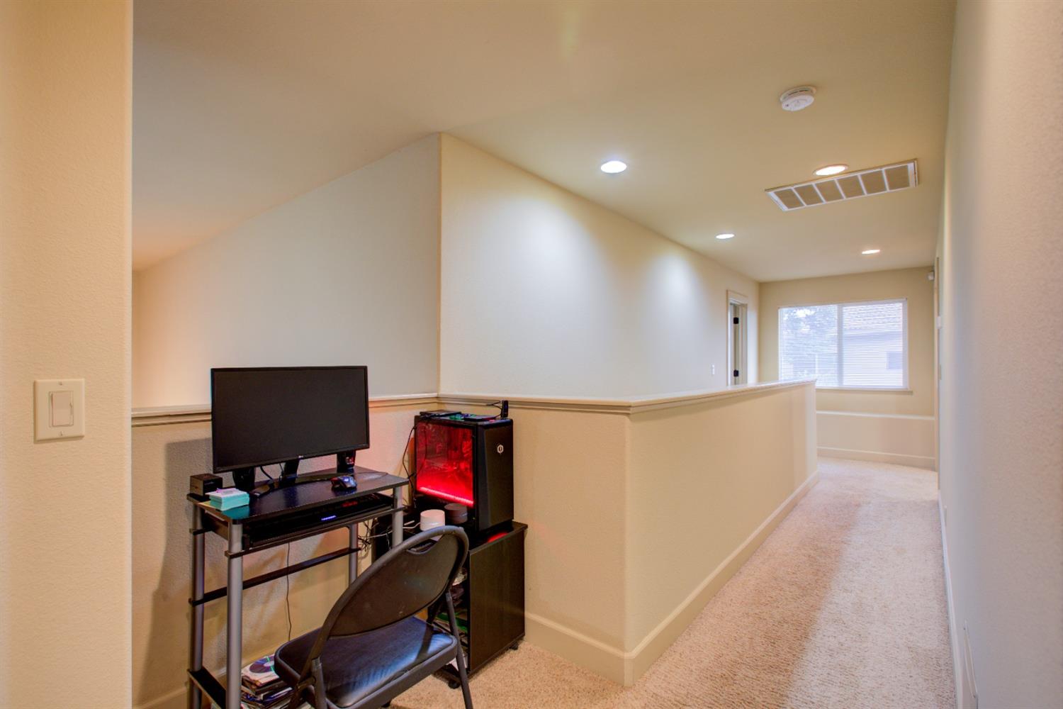 Modesto, California 95355, United States, 4 Bedrooms Bedrooms, ,3 BathroomsBathrooms,Residential,Active,79888