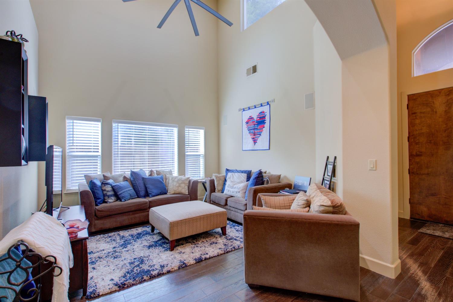 Modesto, California 95355, United States, 4 Bedrooms Bedrooms, ,3 BathroomsBathrooms,Residential,Active,79888