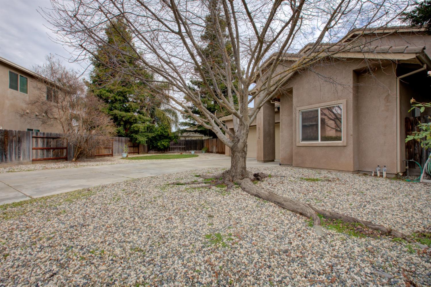 Modesto, California 95355, United States, 4 Bedrooms Bedrooms, ,3 BathroomsBathrooms,Residential,Active,79888