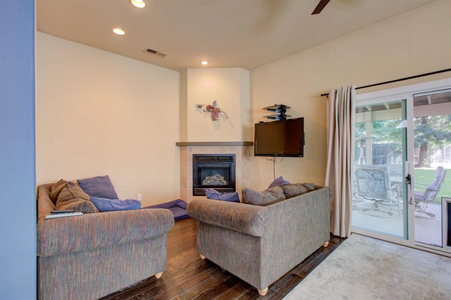 Modesto, California 95355, United States, 4 Bedrooms Bedrooms, ,3 BathroomsBathrooms,Residential,Active,79888