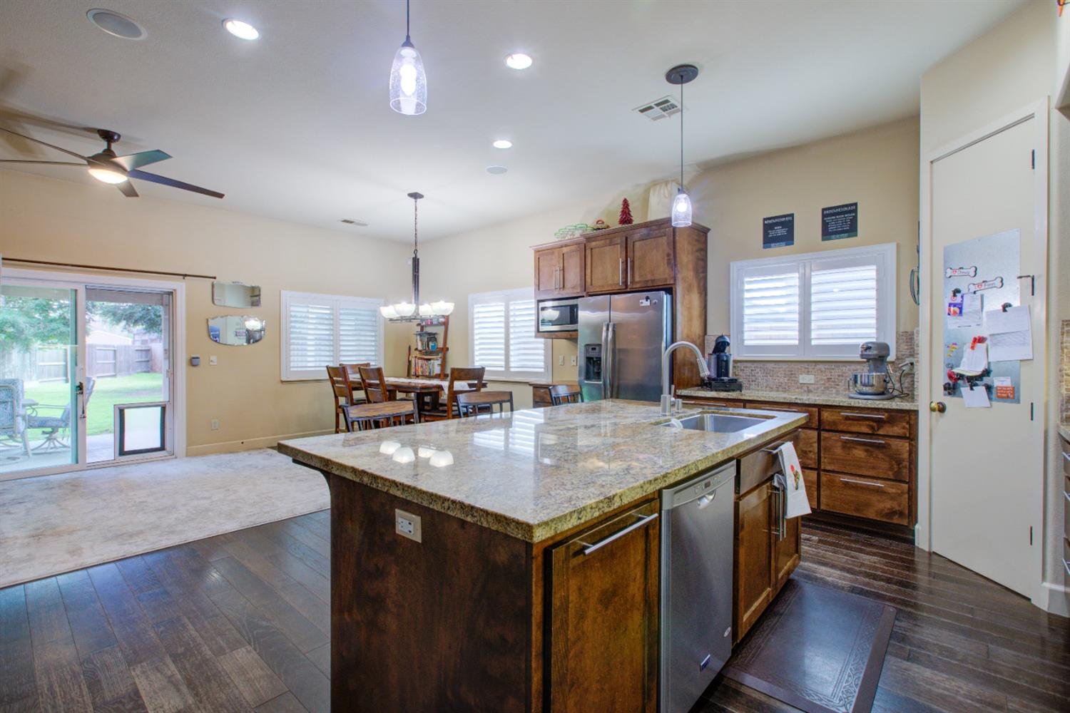 Modesto, California 95355, United States, 4 Bedrooms Bedrooms, ,3 BathroomsBathrooms,Residential,Active,79888