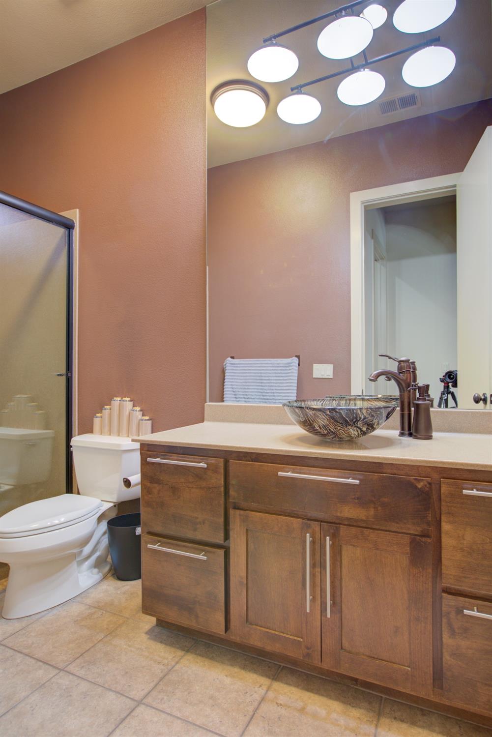 Modesto, California 95355, United States, 4 Bedrooms Bedrooms, ,3 BathroomsBathrooms,Residential,Active,79888