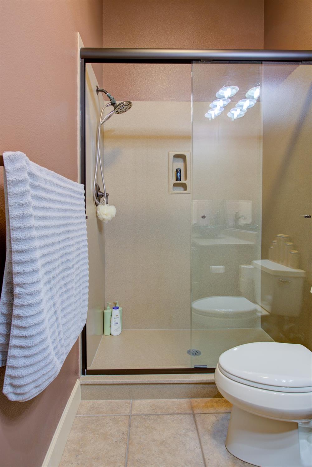 Modesto, California 95355, United States, 4 Bedrooms Bedrooms, ,3 BathroomsBathrooms,Residential,Active,79888