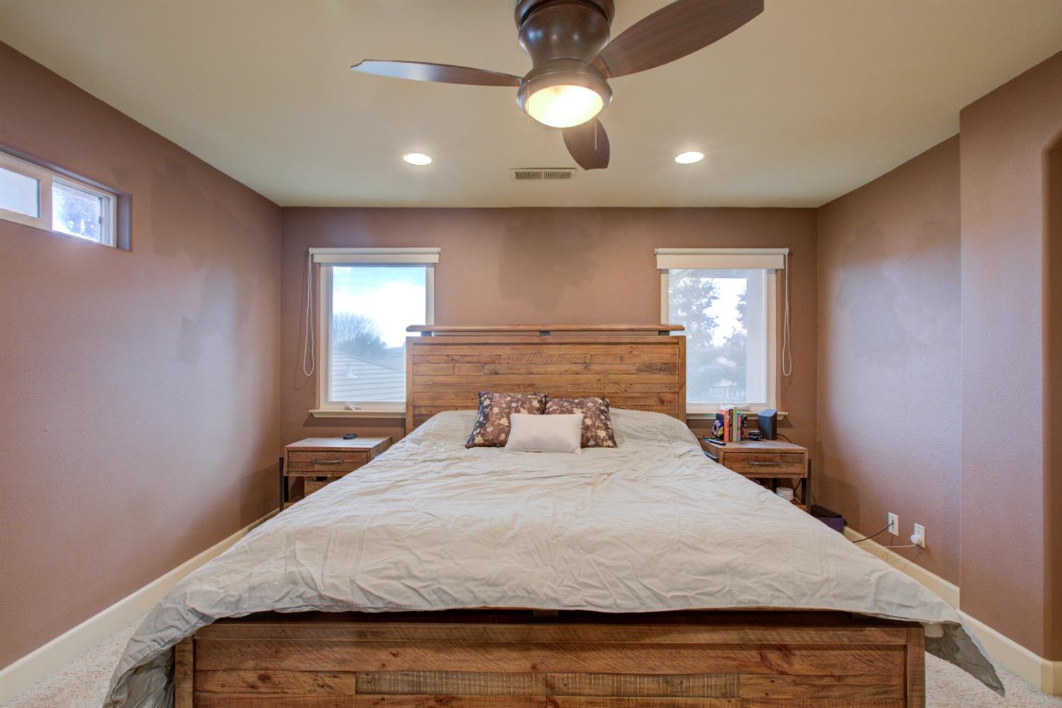 Modesto, California 95355, United States, 4 Bedrooms Bedrooms, ,3 BathroomsBathrooms,Residential,Active,79888