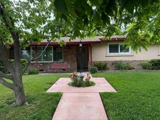 329 S Oak