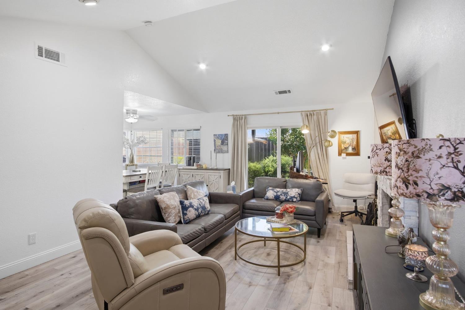 5918 Secretariat Court