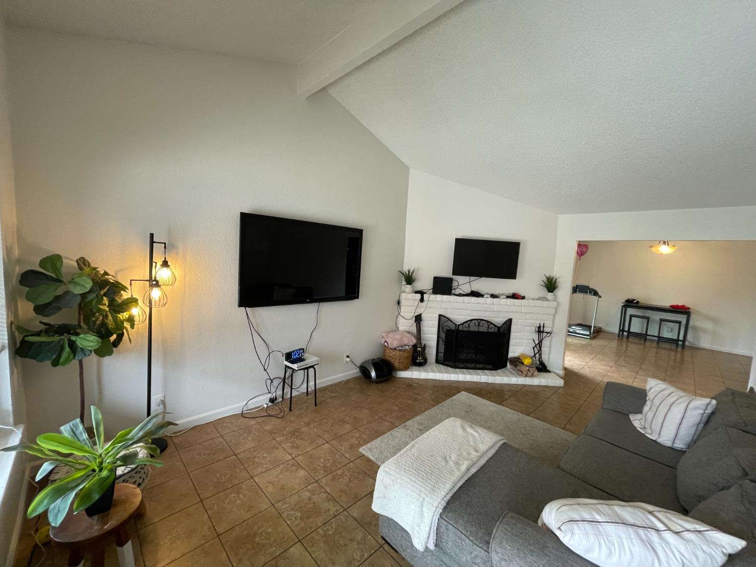 4945 Travertine Circle