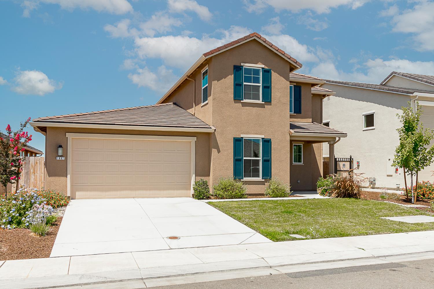 1807 Birdie Street
