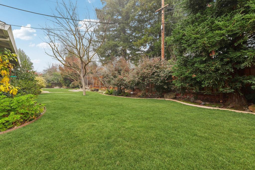 Photo of 4216 Corona Way, Sacramento, CA 95864 (MLS # 226033015)