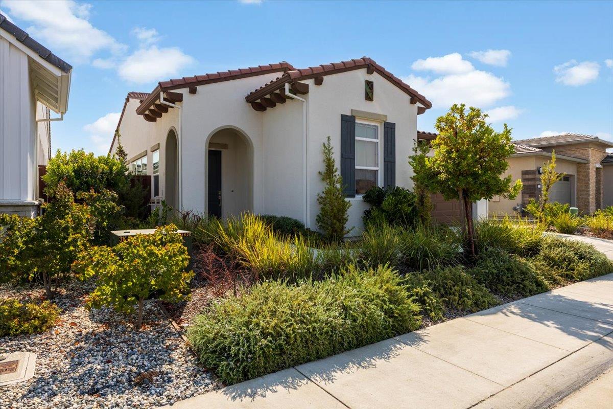 3516 Deer Park Drive