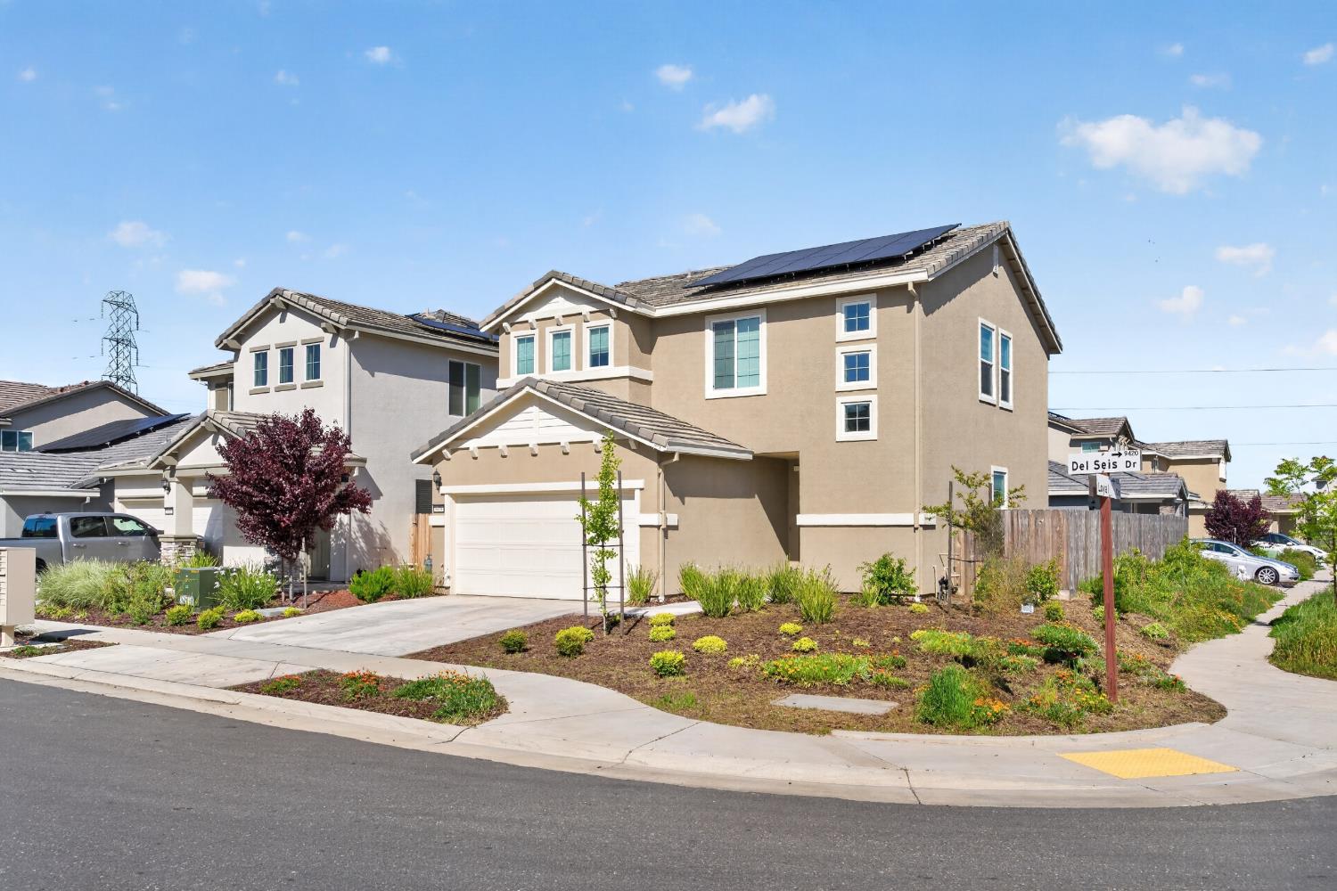 9476 Del Seis Drive