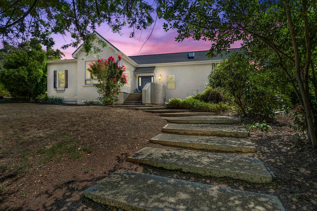 215 Russell Road