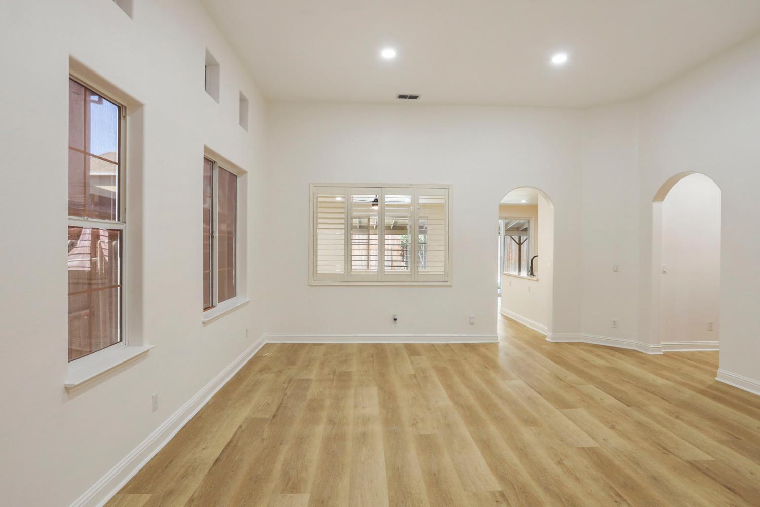 4025 Thornhill Drive