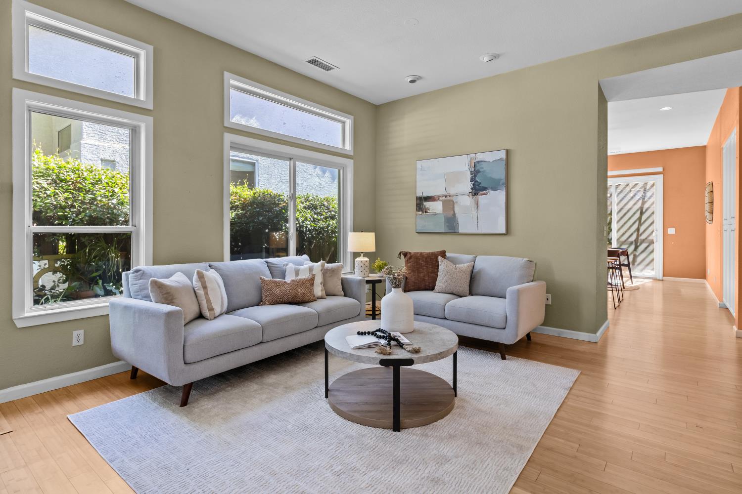908 Santiago Street