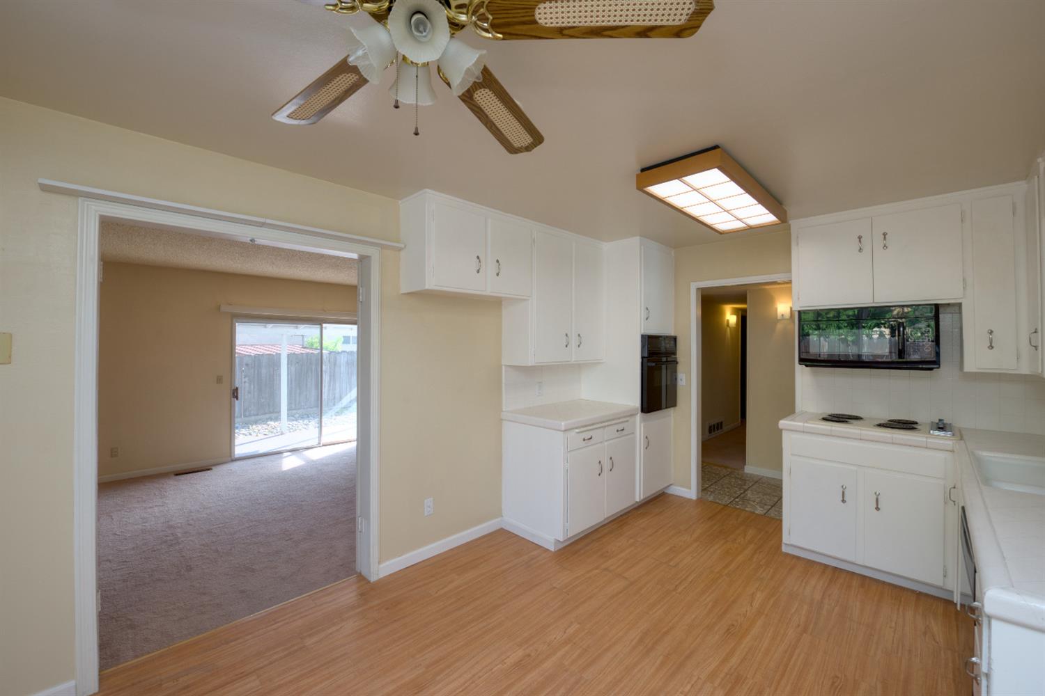 3212 Lotus Court