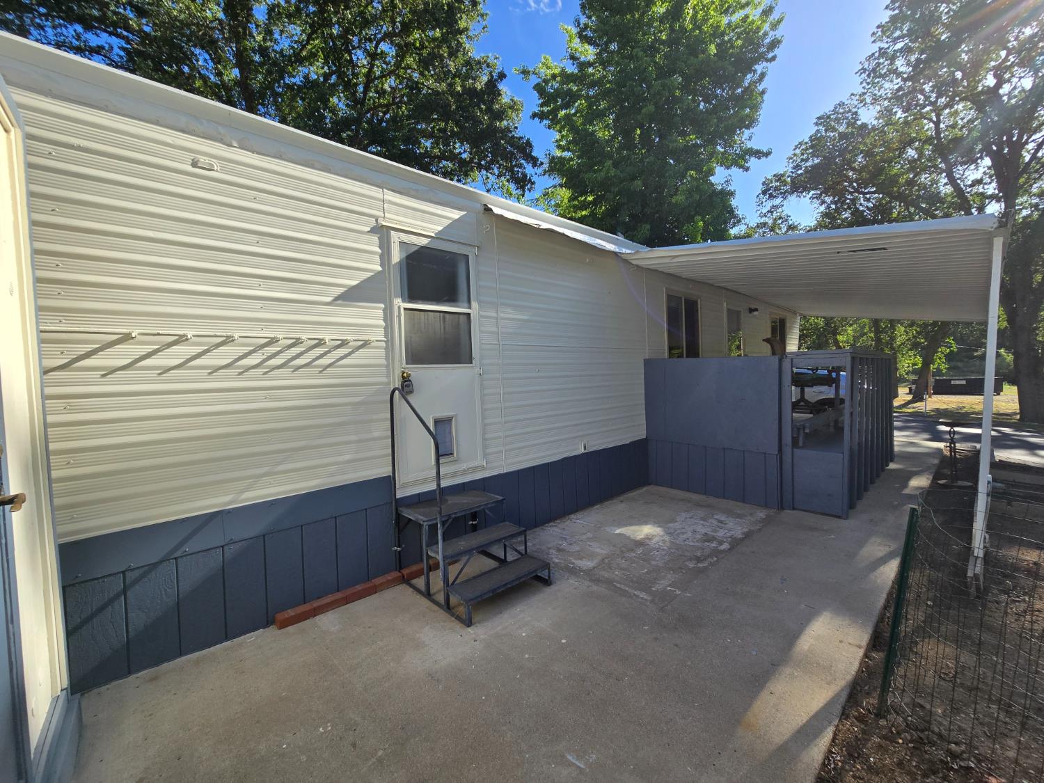 1525 Cold Springs Road 16