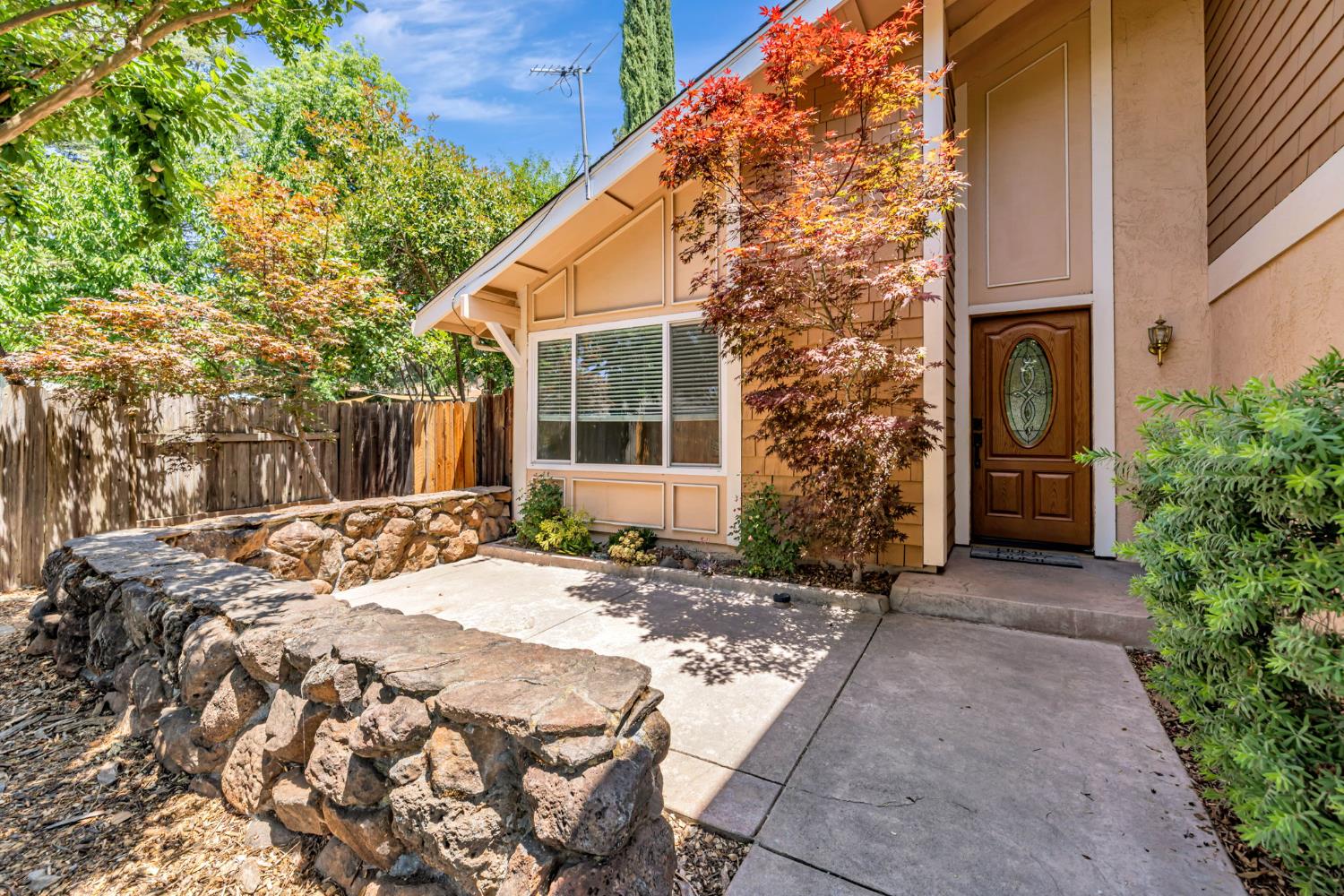 5544 Montia Court