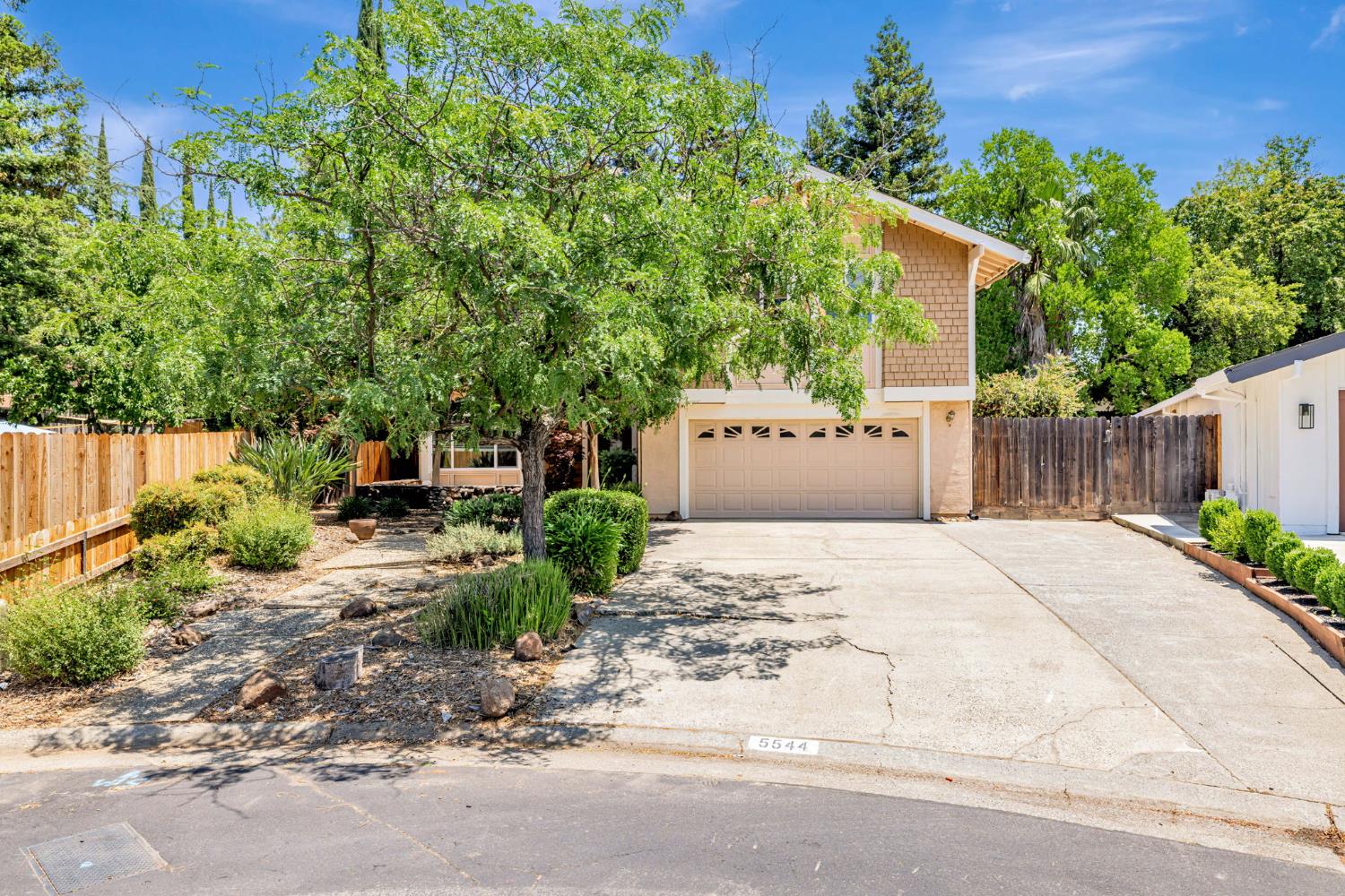 5544 Montia Court