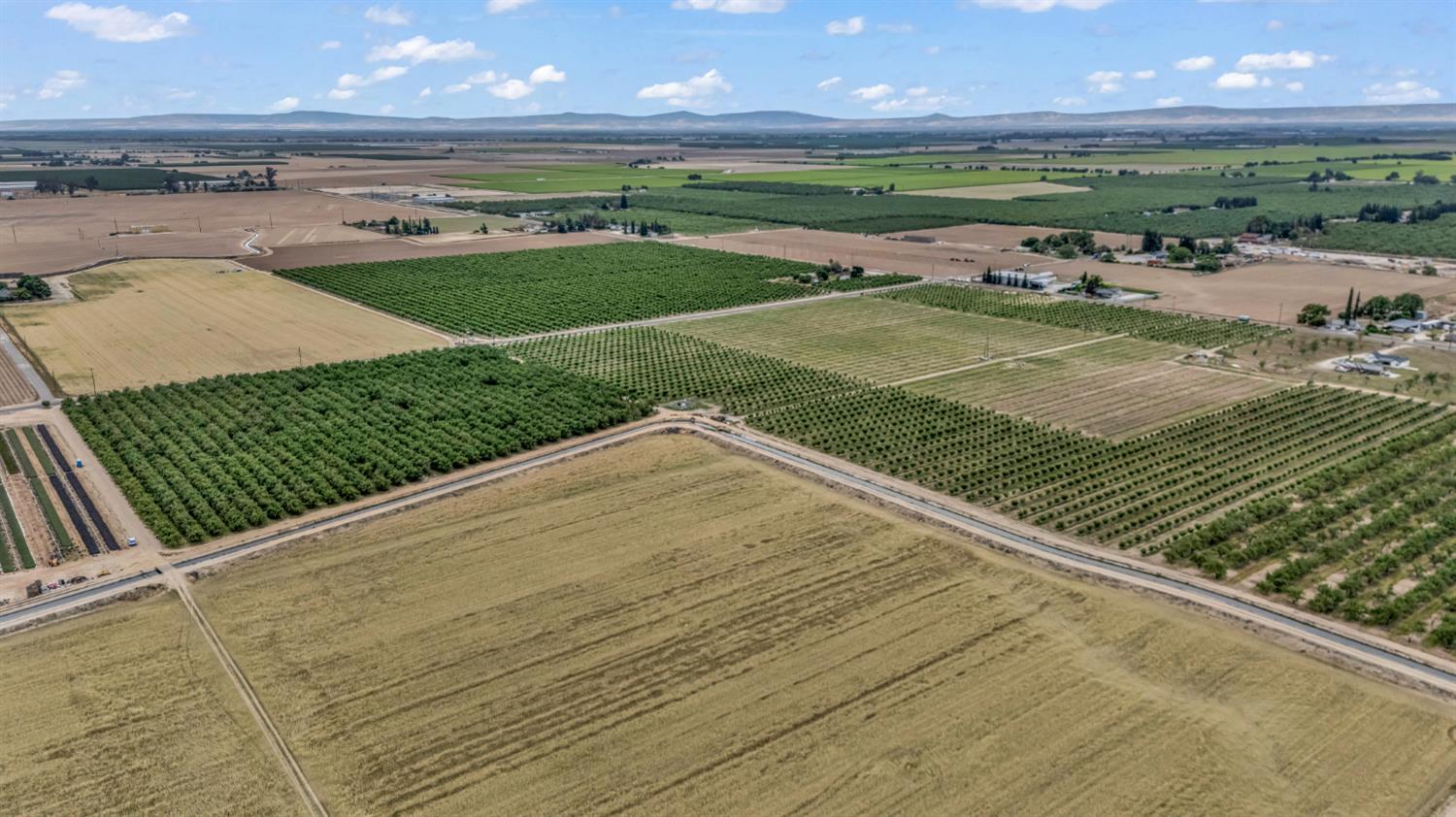0 14706 Peach Avenue