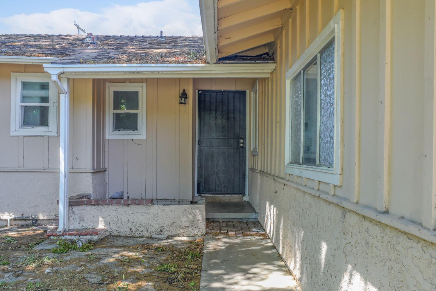 2303 Kenworthy Way