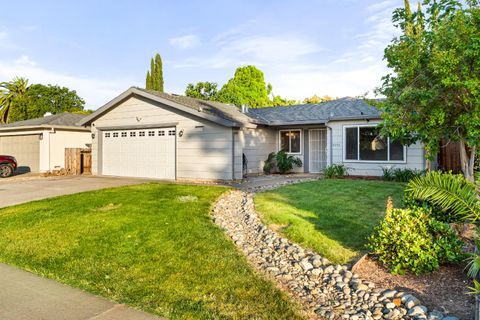 9372 Snowbird Way Sacramento CA 95826