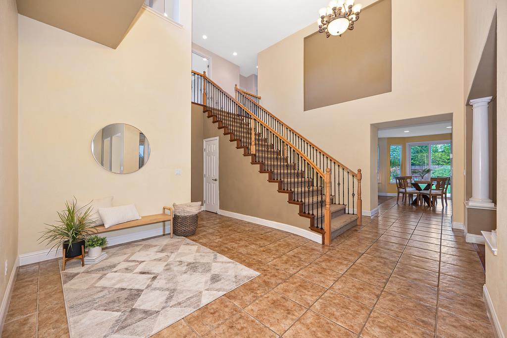 5009 Whistlers Bend Way