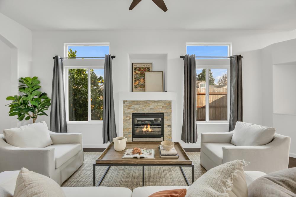 8472 Kingsland Court