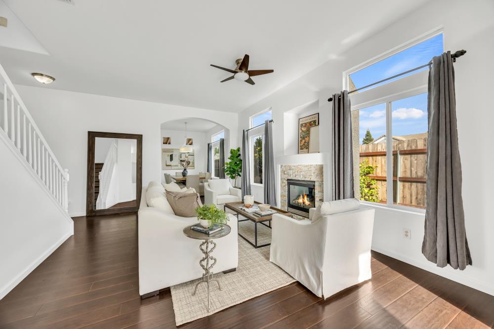 8472 Kingsland Court