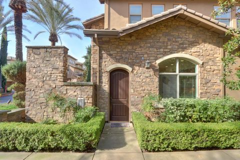 2430 Pavilions Place Ln 404 Sacramento CA 95825
