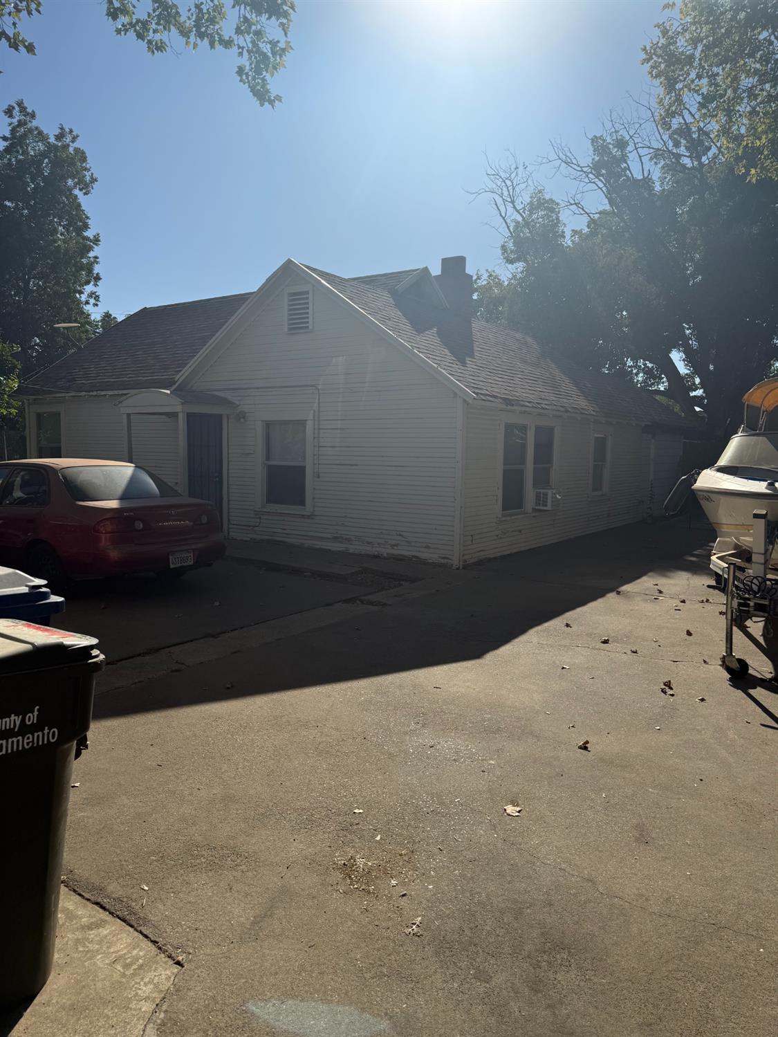 4220 E Nichols Avenue