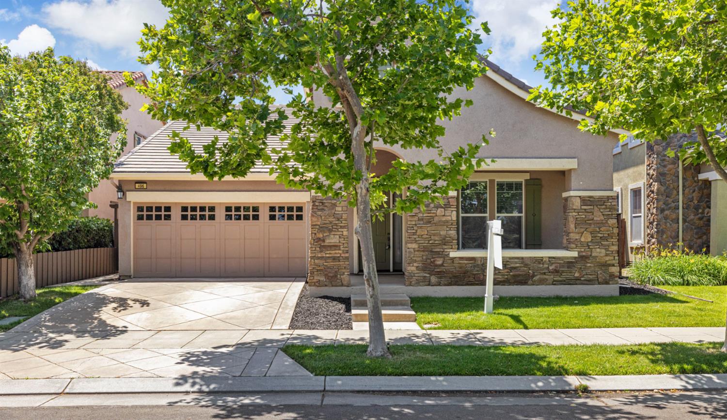 496 W Heritage Drive