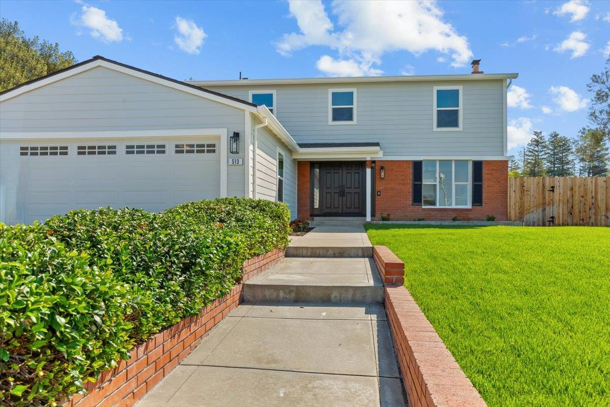 513 Briarwood Court