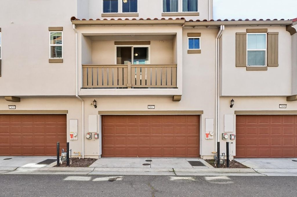 Photo of 2937 Nimes Lane, Sacramento, CA 95834 (MLS # 226031944)