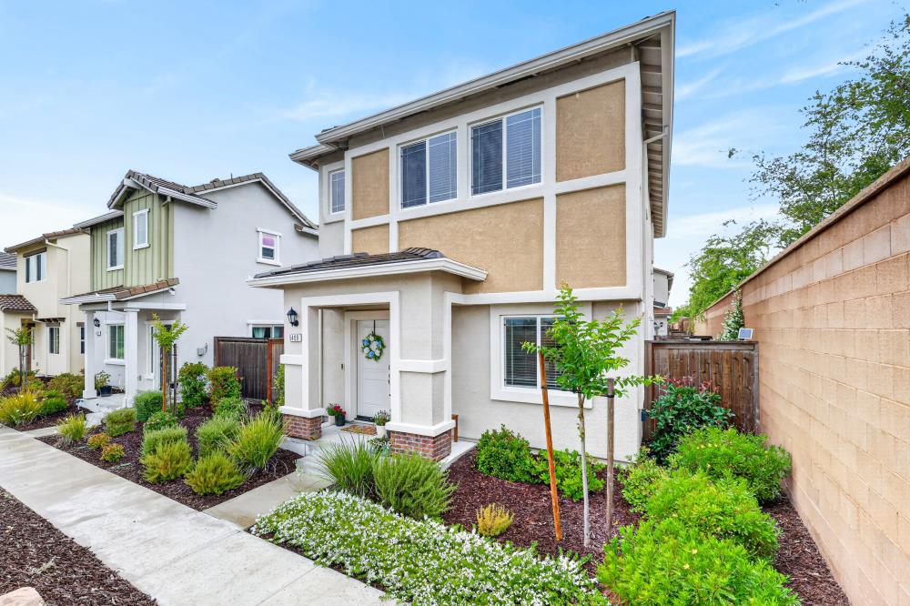5400 Molino Circle