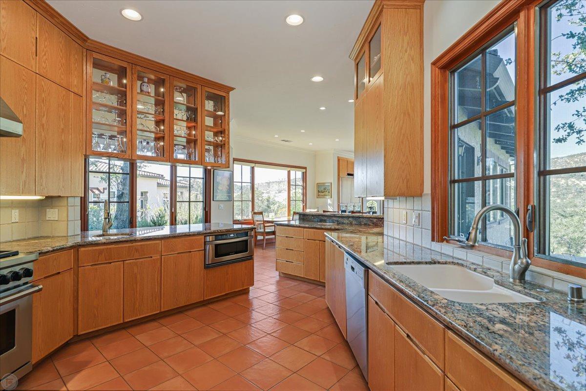 20 Mosswood Ct, Copperopolis, CA, 95228, USA, 3 Bedrooms Bedrooms, ,5 BathroomsBathrooms,Residential,Active,20 Mosswood Ct,225147171