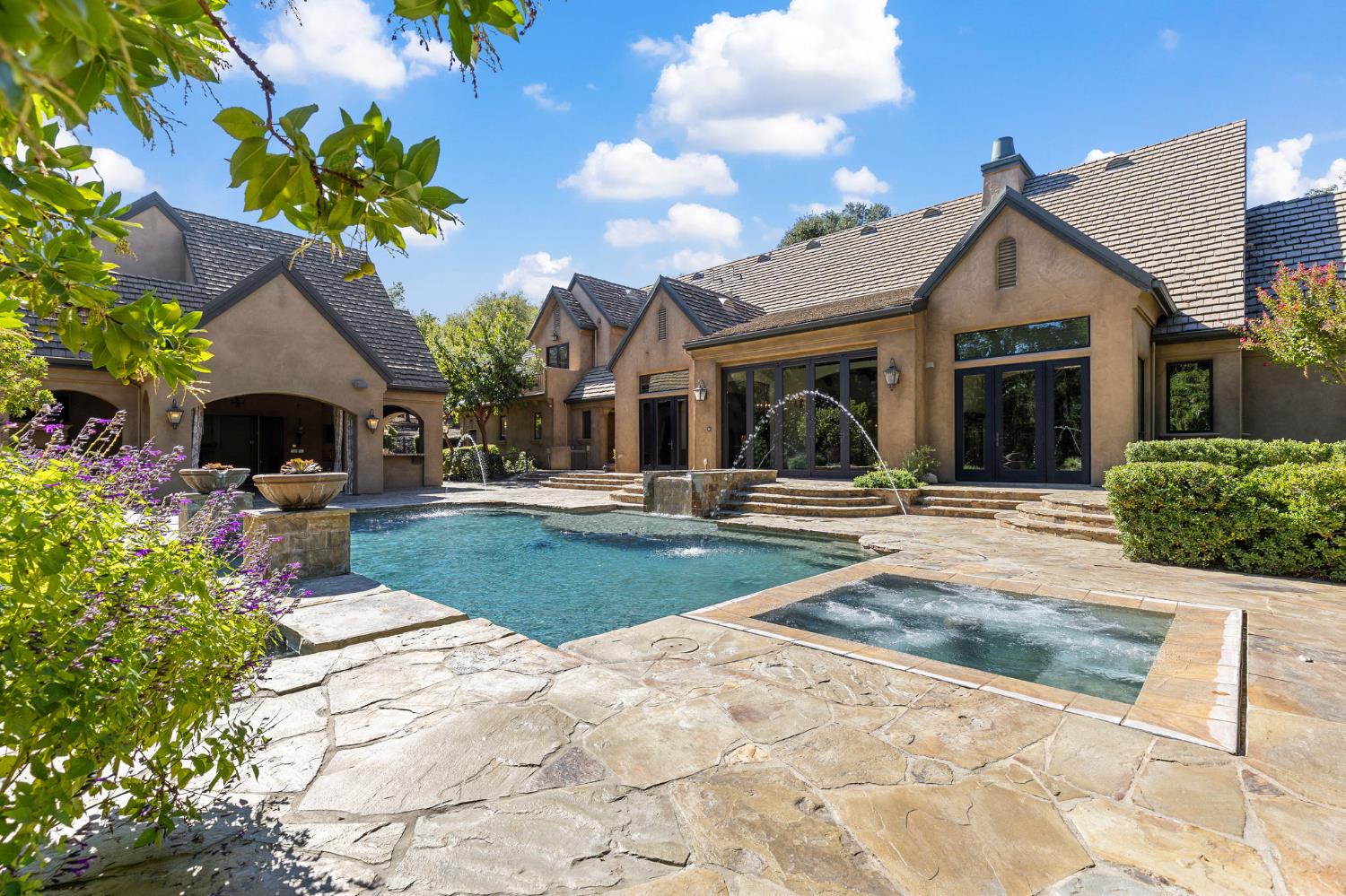 6120 Terracina Court