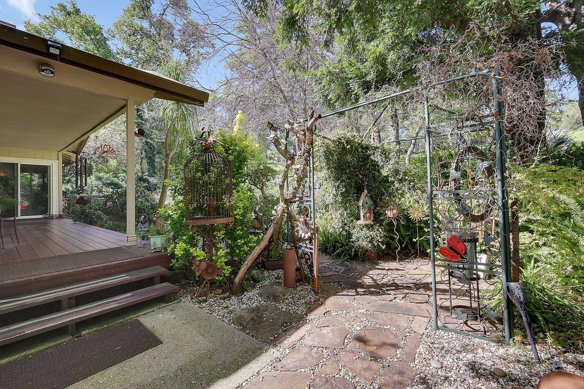 Browns Valley, California 95918, United States, 3 Bedrooms Bedrooms, ,2 BathroomsBathrooms,Residential,Active,98056