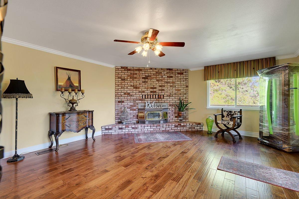 Browns Valley, California 95918, United States, 3 Bedrooms Bedrooms, ,2 BathroomsBathrooms,Residential,Active,98056