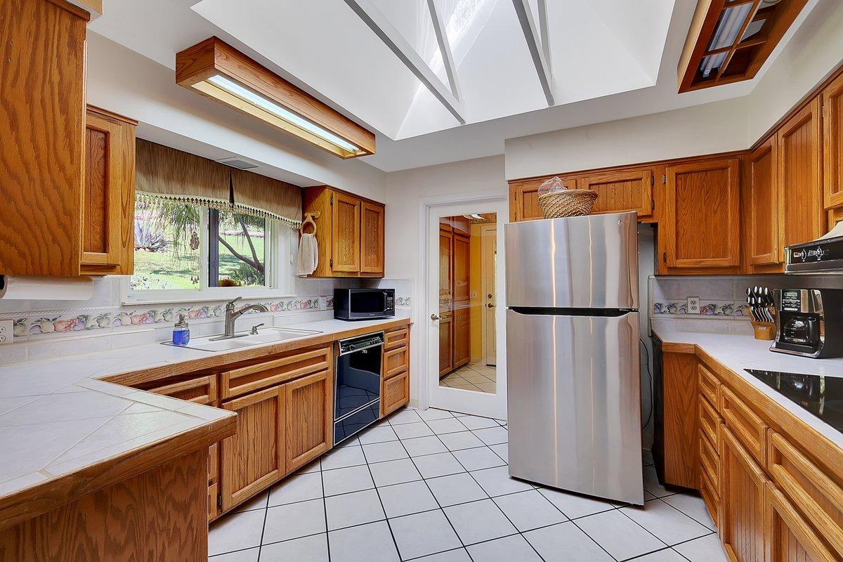 Browns Valley, California 95918, United States, 3 Bedrooms Bedrooms, ,2 BathroomsBathrooms,Residential,Active,98056