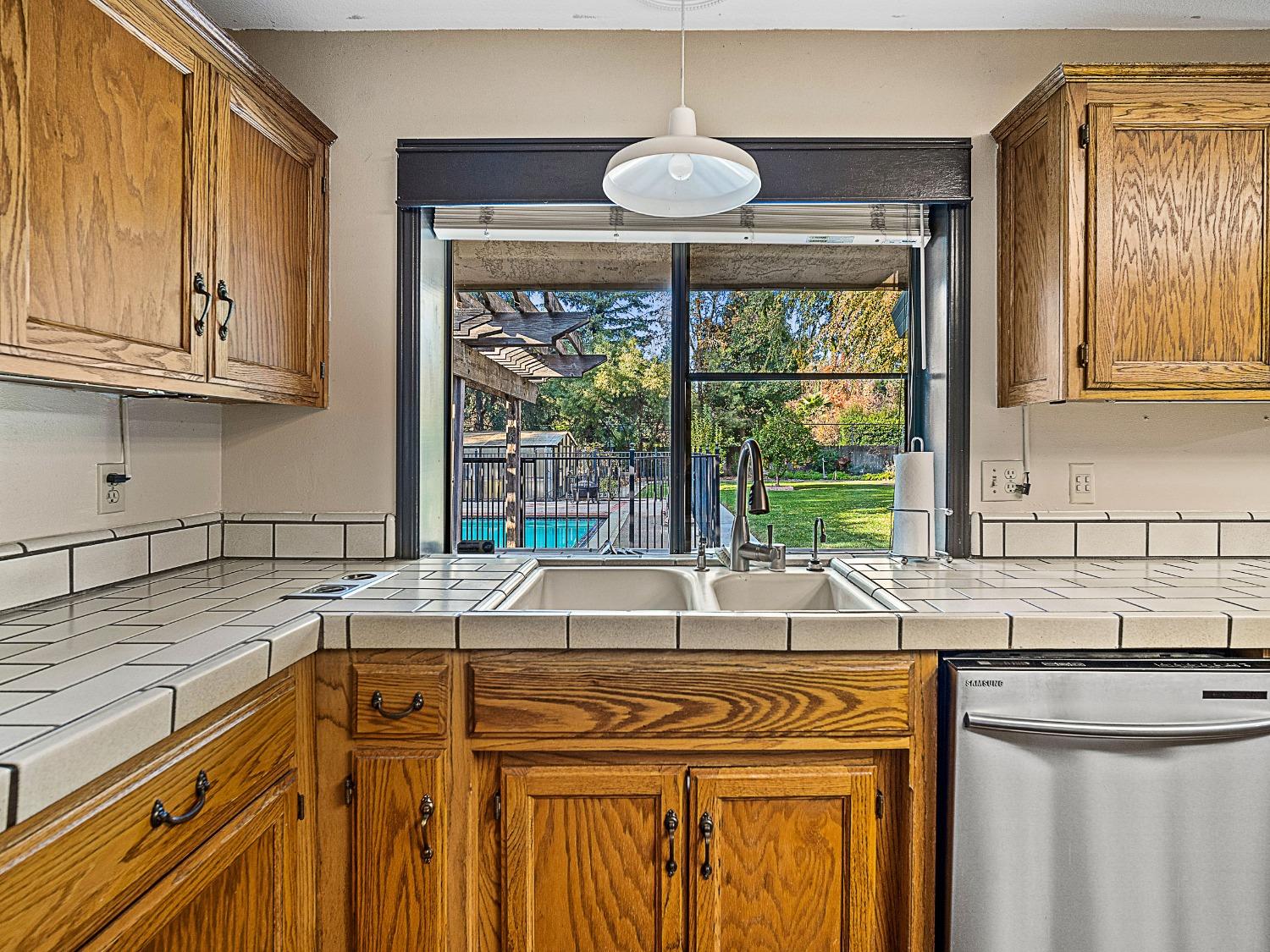 Stockton, California 95212, United States, 5 Bedrooms Bedrooms, ,3 BathroomsBathrooms,Residential,Active,28352