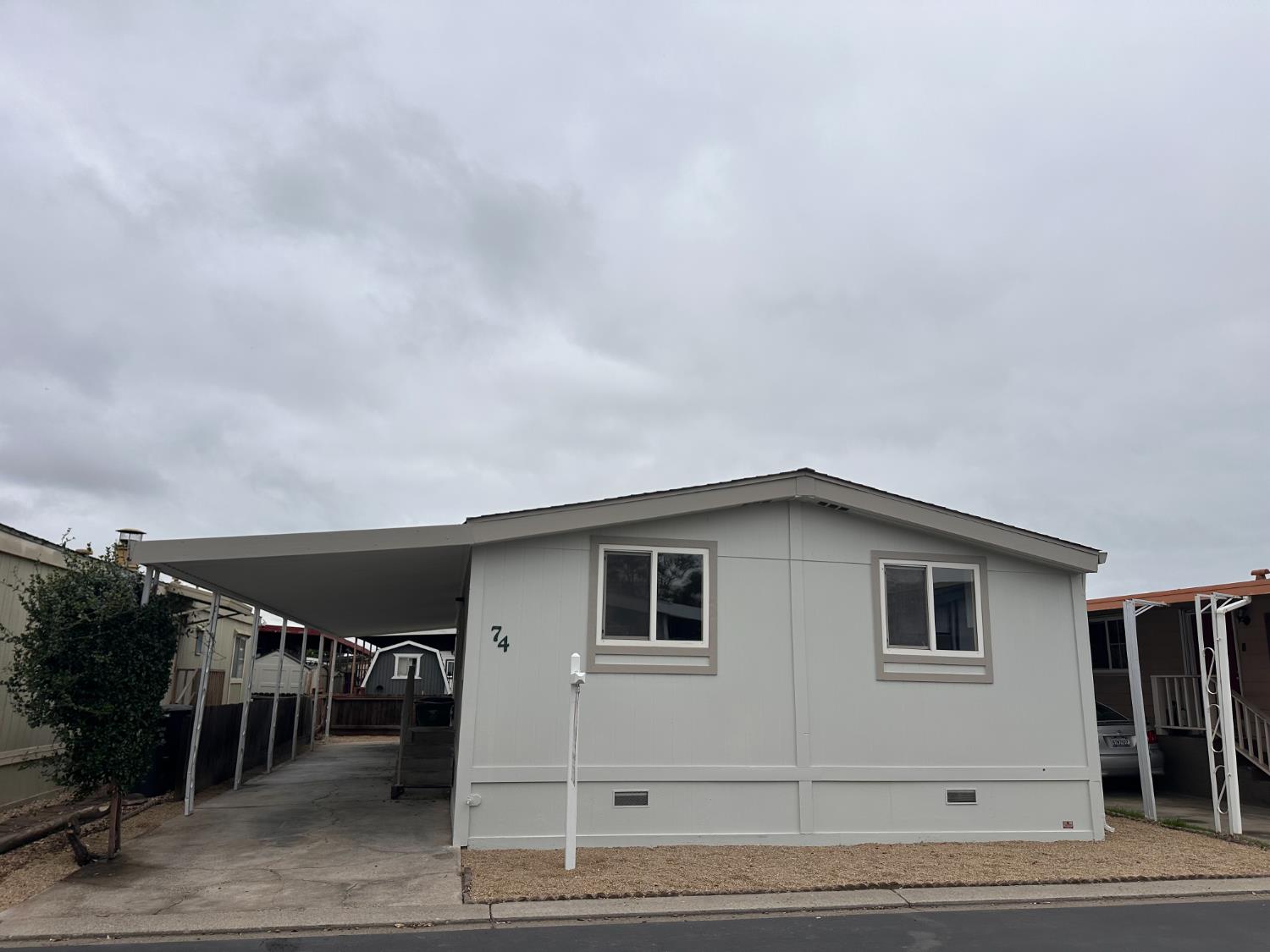 812 W Clover Road 74