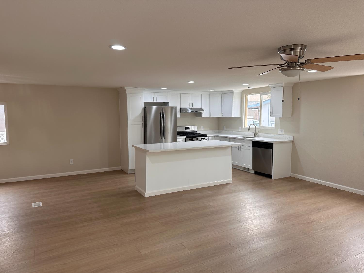 812 W Clover Road 74